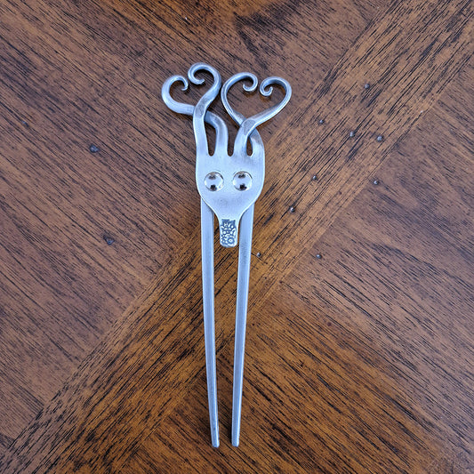 #8 : Bâton à cheveux