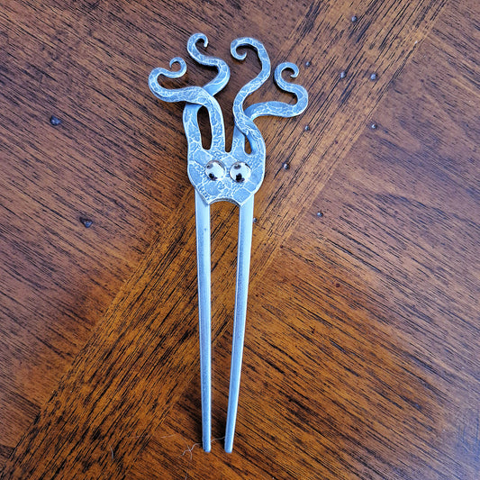 #15 : Bâton à cheveux