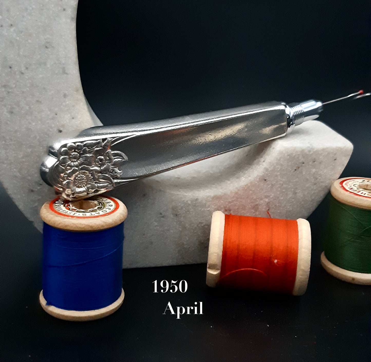 Coupe-fils APRIL 1950