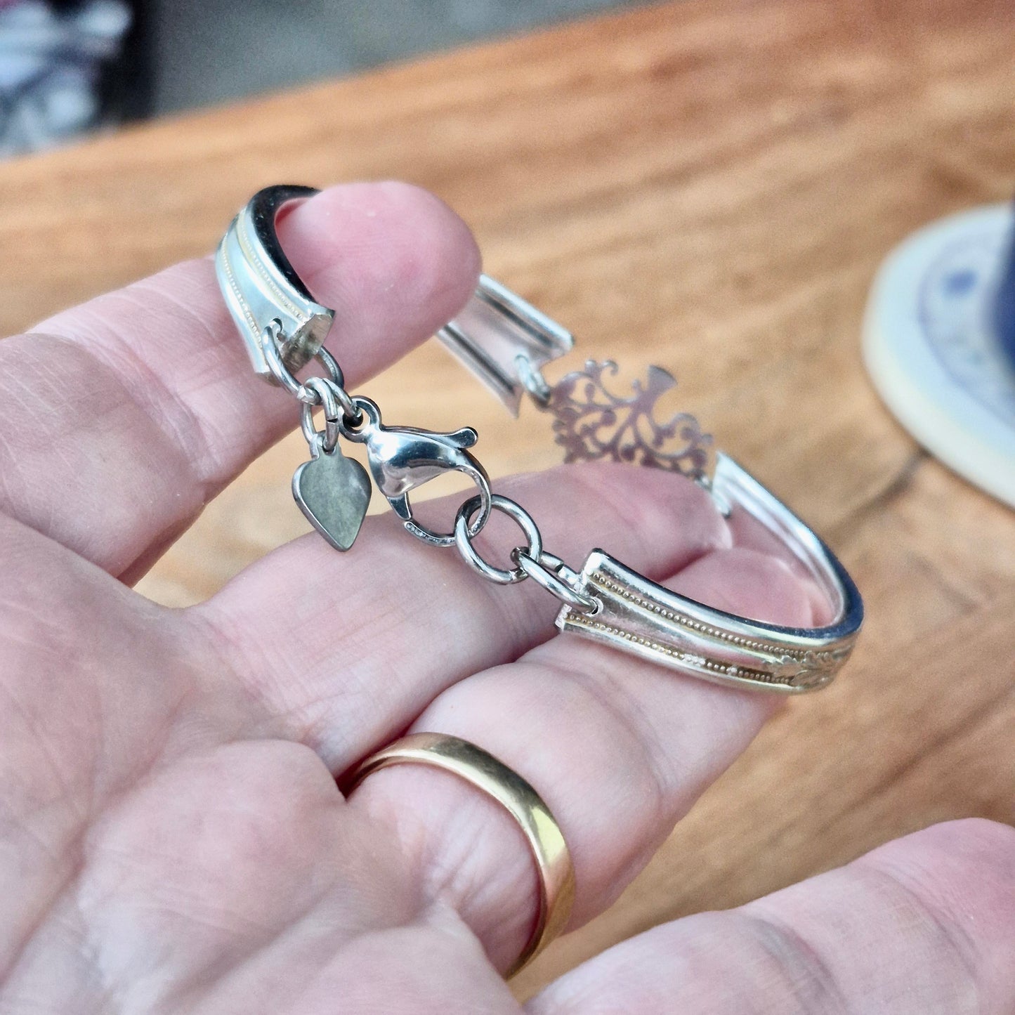 Bracelet Coeurs multiples  M/L Adulte (7 1/4 pouces)