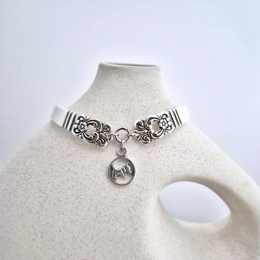 Bracelet avec breloque chien  XXL (8 1/2 pouces)