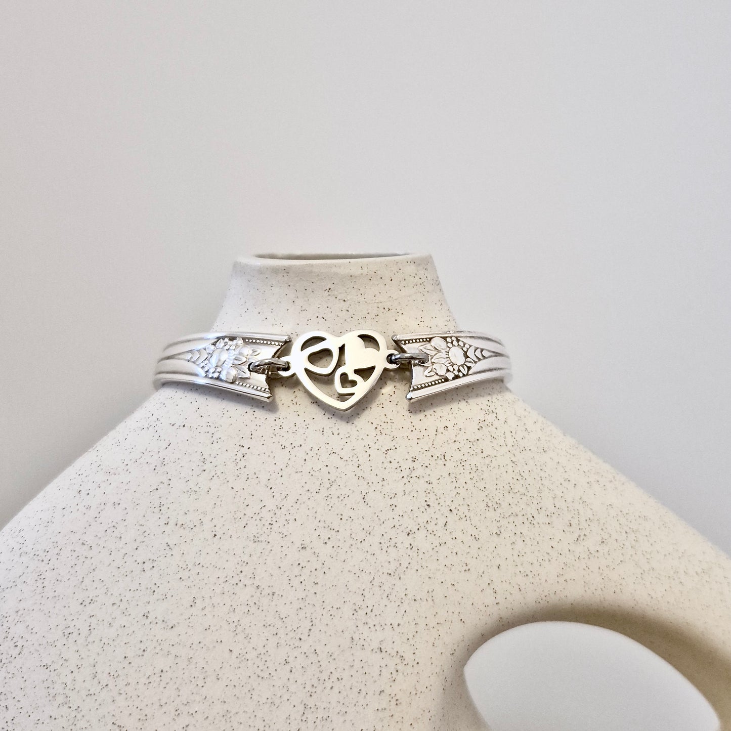 Bracelet Coeurs multiples  M/L Adulte (7 1/4 pouces)
