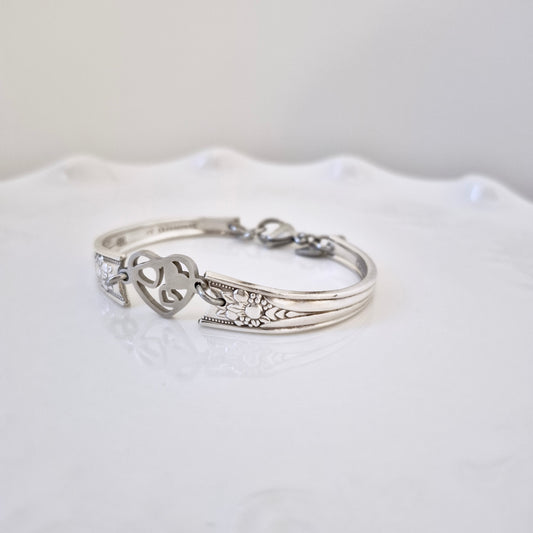 Bracelet Coeurs multiples  M/L Adulte (7 1/4 pouces)